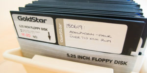 5,25-tums diskett med Adolphson-Falks BASIC-program från 1984.