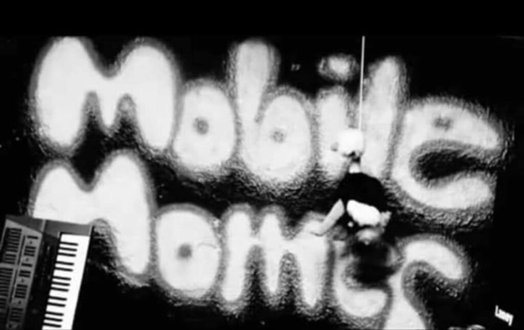 The Mobile Homes - Logo i graffiti