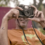 Olle Ljungström med en kamera 2014